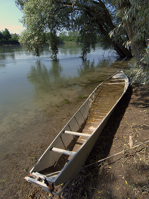 04.  barca da fiume